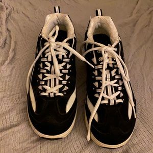 Skechers shape ups tennis shoes